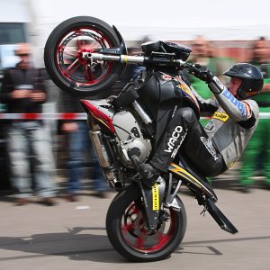 Motocyklová show Wheelie